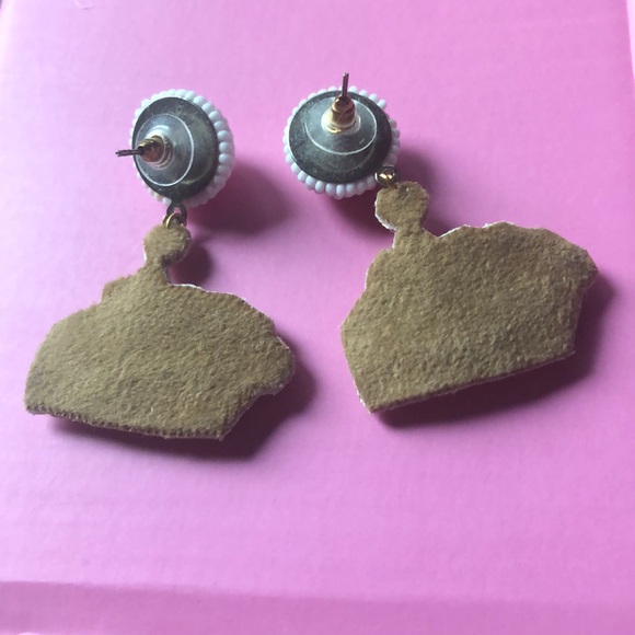 Dos Femmes Pumpkin Pie Beaded Earrings - Picture 5 of 5